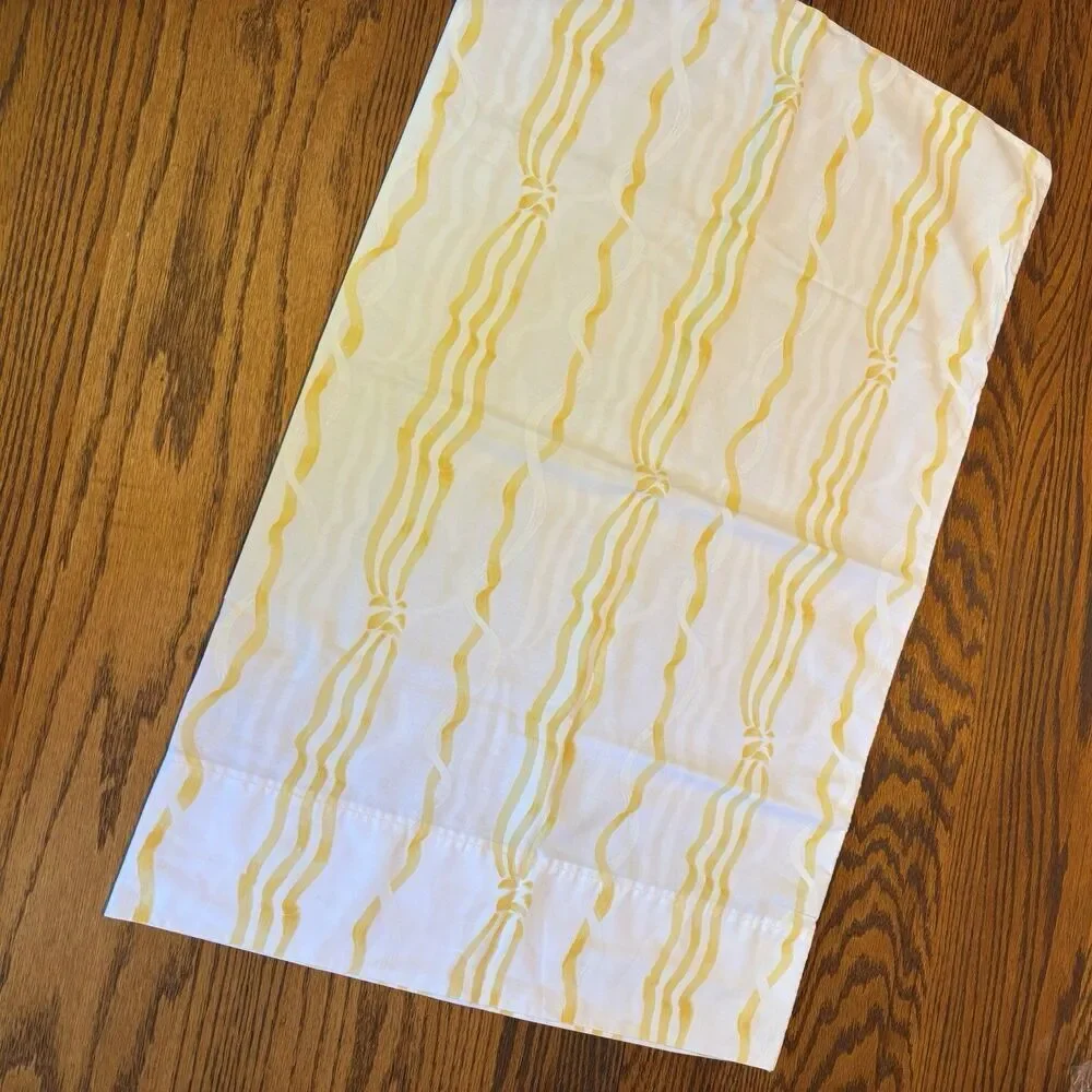 VTG Martha Stewart Pillowcase Standard White/Yellow 180 Thread Count 50% Cotton